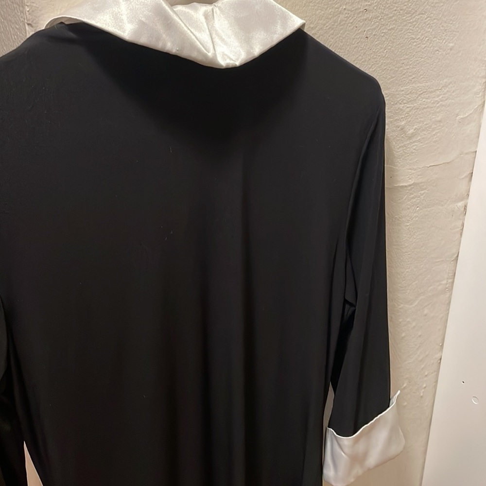 Dress - Picture 7 of 7